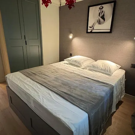 Renovated & Cozy Διαμέρισμα