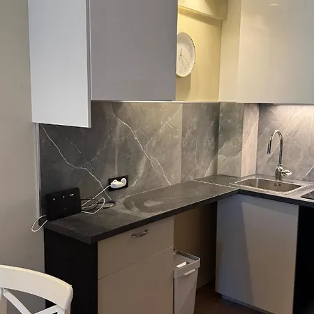 شقة Renovated & Cozy